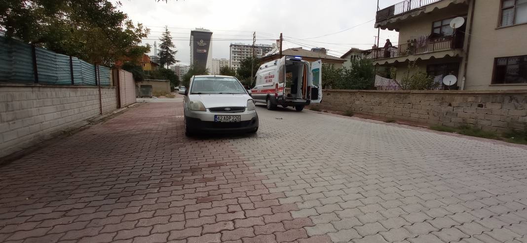 Konya’da otomobille çarpışan motokurye yaralandı 6